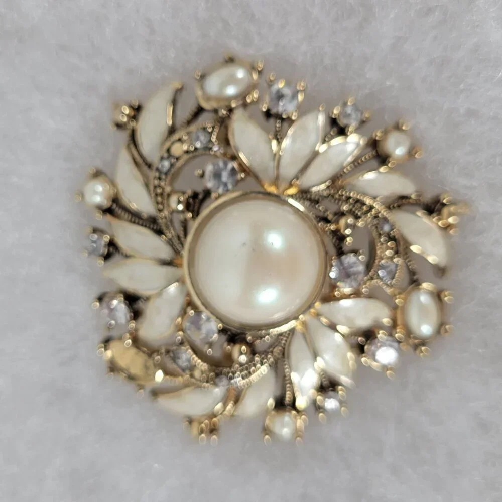 Vintage Monet Gold-Tone Faux Pearl Rhinestone Floral Brooch Pin Missing Stone
